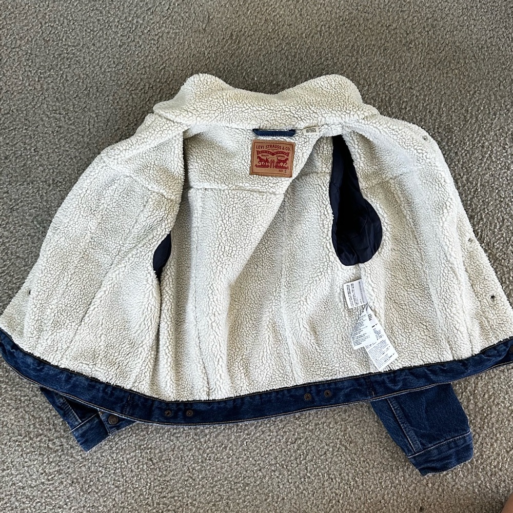 Levi’s Originals Women’s Sherpa Trucker Jacket - Picture 10 of 13